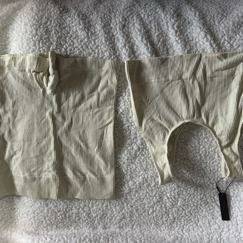 Kids Ribbed Cream Accessories Set - Picture 6 of 6